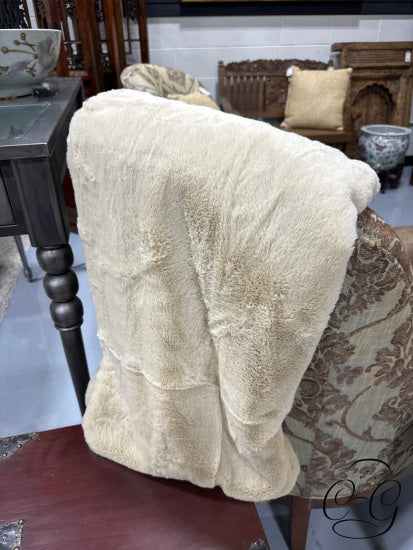 Luxury Faux Fur Throw In Beige Blanket/Throw