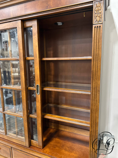 2 Sliding Door Cabinet W/3 Bottom Drawers Glass Insert Shelves Lighted 53x18x65’’ Cabinet