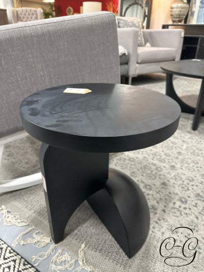 Black Finish Rubberwood Round Top Sculpted Cut Out Base End Table