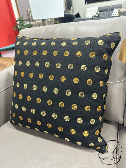 Black Toss Pillow With Contrasting Circle Pattern Fabric 18x18’’ Pillow