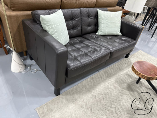 Brown Leather Tufted Loveseat 65x35x31’’ Love