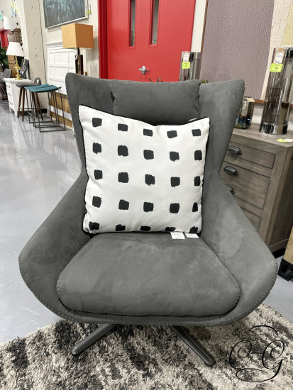 Grey Fabric Swivel Chair W/Metal Star Base 30x35x39’’ Swivel Chair