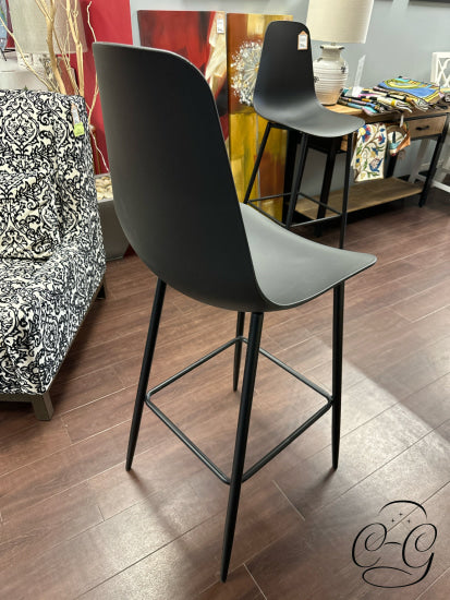 Indoor/Outdoor Black Moulded Plastic Bar Stool W/Powder Coated Metal Legs Barstool