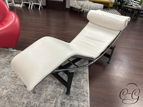 Le Corbusier Lc4 Replica White Leather Lounger W/Steel Frame & Base
