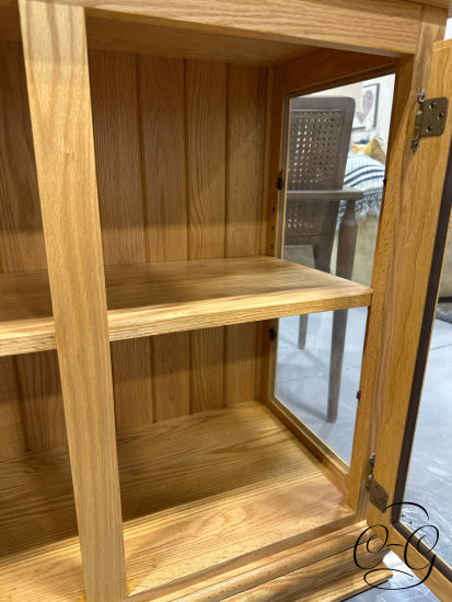 Oak 2 Glass Door 1 Shelf Cabinet 36x17x37’’ Cabinet