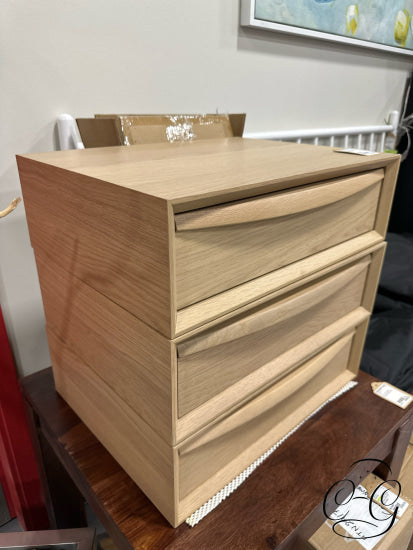 Solid & Veneered Walnut Floating 1 Drawer Nightstand 20x15x6’’ Night-table