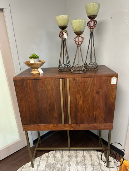 Teak 2 Door Bar Cabinet W/Storage For Spirits/Wine Tray 42x20x53’’ Bar unit