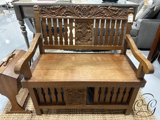 Traditional Wood Storage Bench